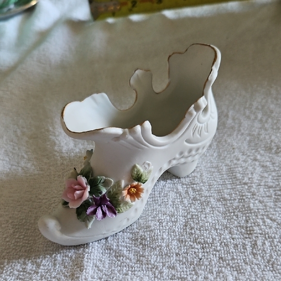 Shoes - Lefton Handpainted Floral White Ceramic Shoe